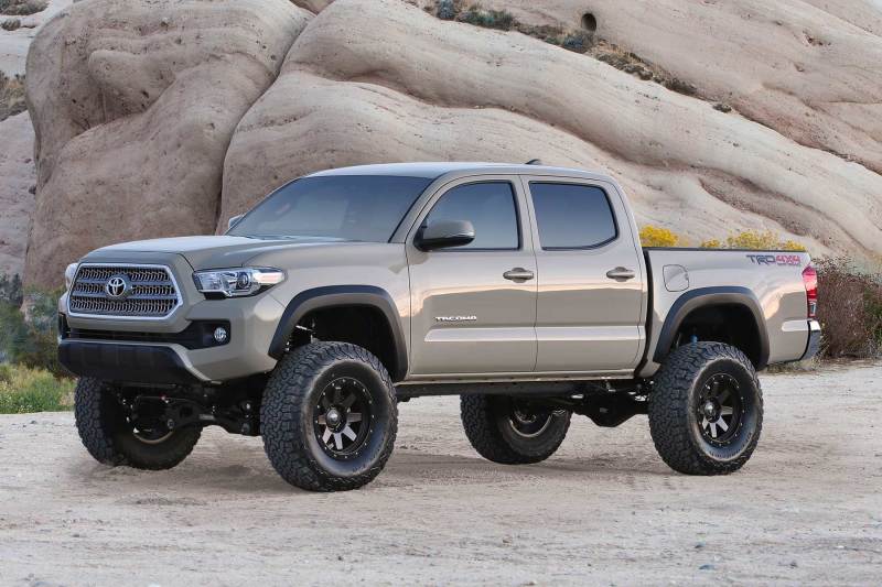 Fabtech 16-21 Toyota Tacoma 4/2WD 6 Lug Models Only 6in Perf Sys w/Dlss 2.5C/O Resi & Rr Dlss Resi